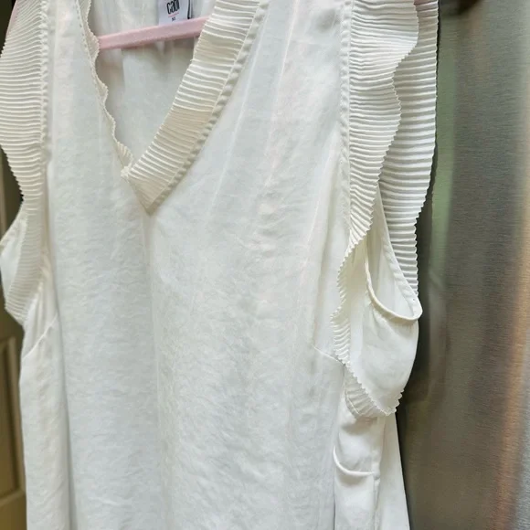 CAbi Carmen Top - Picture 2 of 4